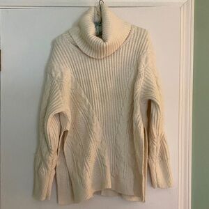 Banana Republic Cream Cable Knit Turtleneck Sweater
